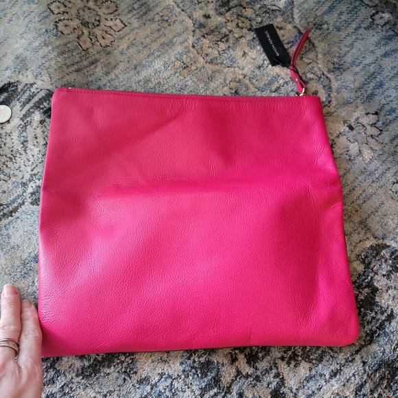 NWT REAL LEATHER BANANA REPUBLIC CLUTCH - Picture 9 of 10